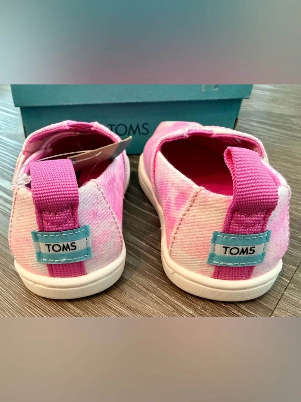 TOMS Tiny Canvas Slip-On Sneakers in Pink Tie-Dye size 5